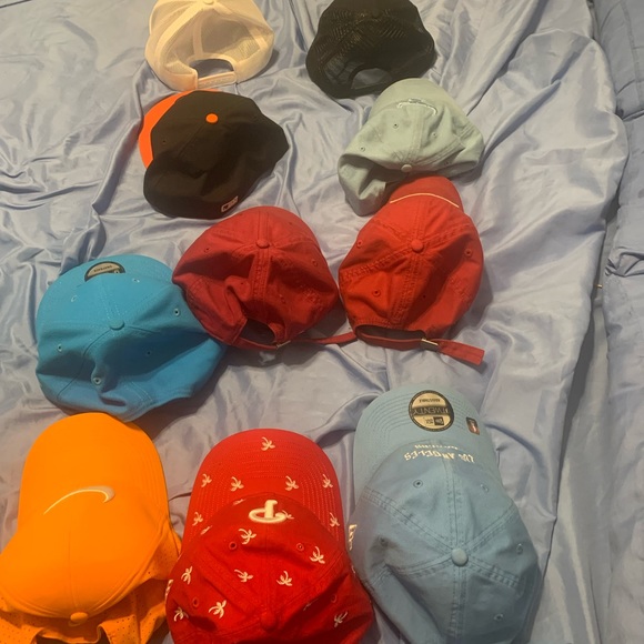10 hats snap backs & strap backs 1 fitted 7 1/4 size - Picture 2 of 2